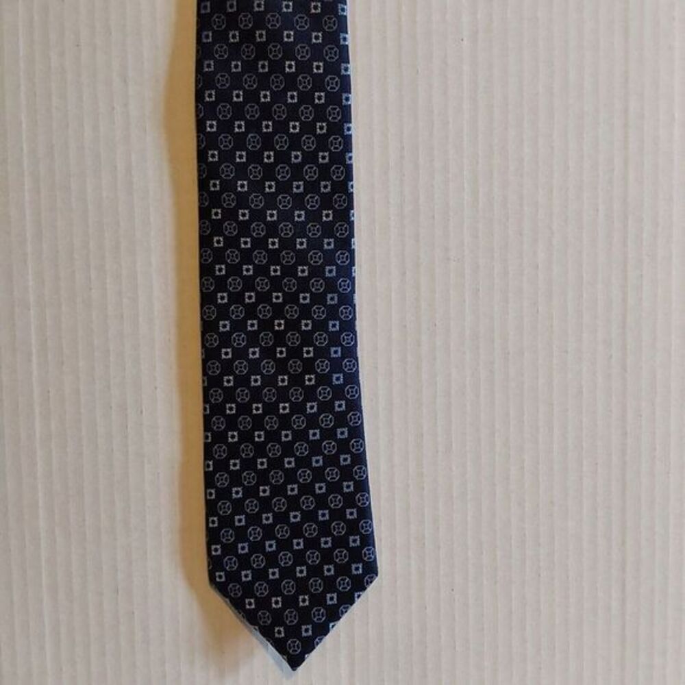 Joseph Abboud 100% Silk Blue Geometric Men's Necktie - Picture 2 of 4